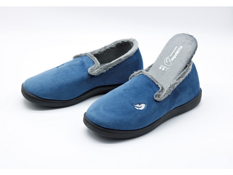 Zapatilla de cerrada plumaflex modelo 12203 en azul hombre.