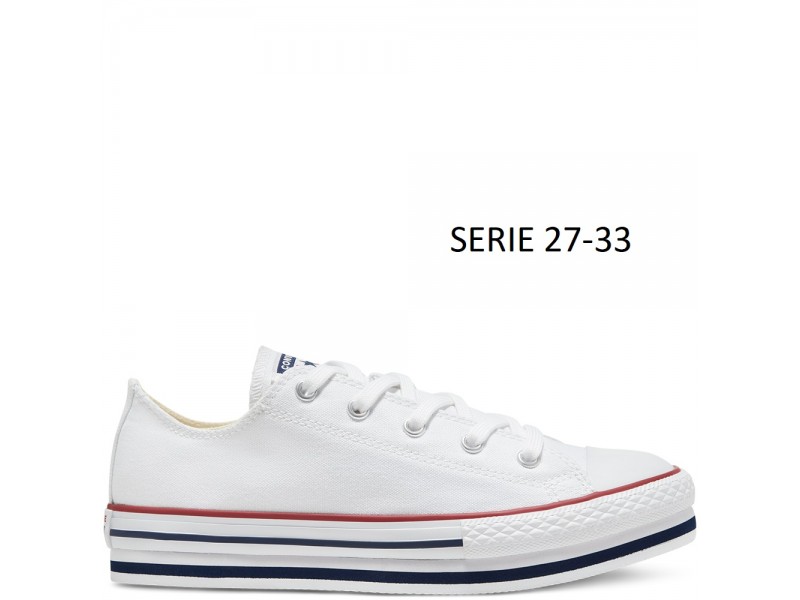 con plataforma Chuck Taylor All color blanco.